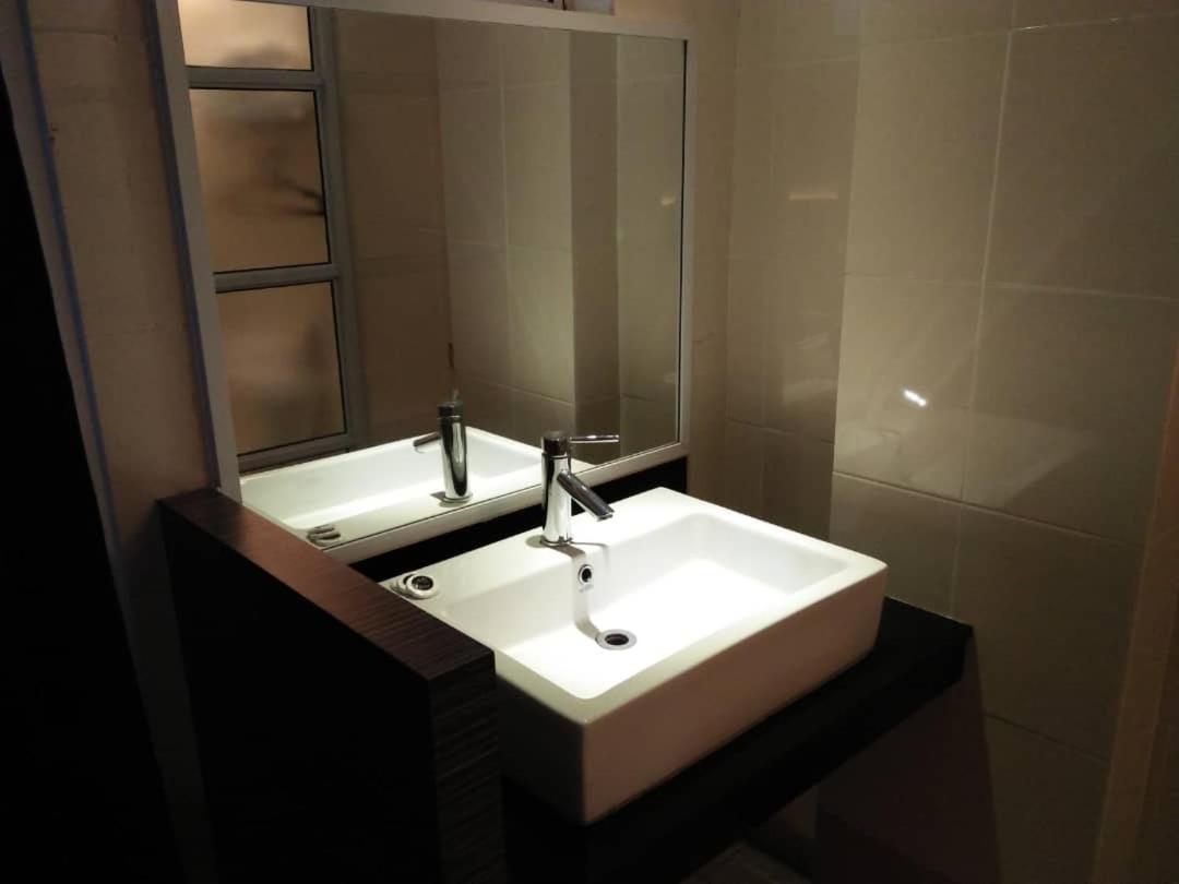 4Orty Inn Bintulu Exteriör bild